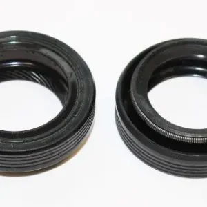 Uszczelniacz wałka, wałek główny mech. skrzyni biegów ELRING 750.859 Dodaj do koszyka